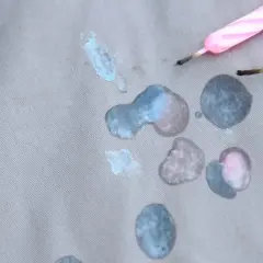Jak usunąć wosk z bluzy? Skuteczny poradnik krok po kroku